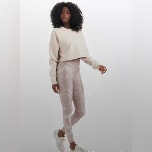💥PRICE DROP💥 Vuori Restore Cropped Crewneck